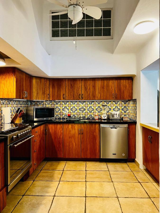 Beach Access, Sleeps 9 Adults, Private Heated Pool, Boat Dock, Calaveras Villa Nuevo Vallarta