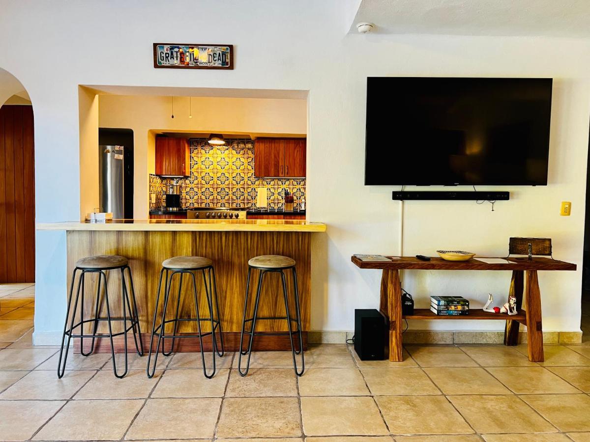 Villa Beach Access, Sleeps 9 Adults, Private Heated Pool, Boat Dock, Calaveras Nuevo Vallarta