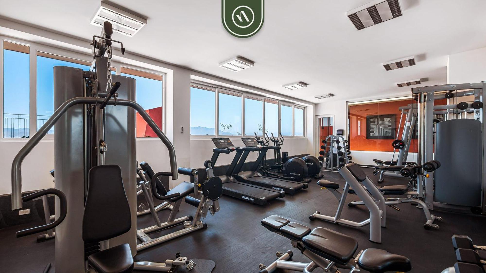 Brand New 2 Bedroom With Amazing Rooftop Pool *