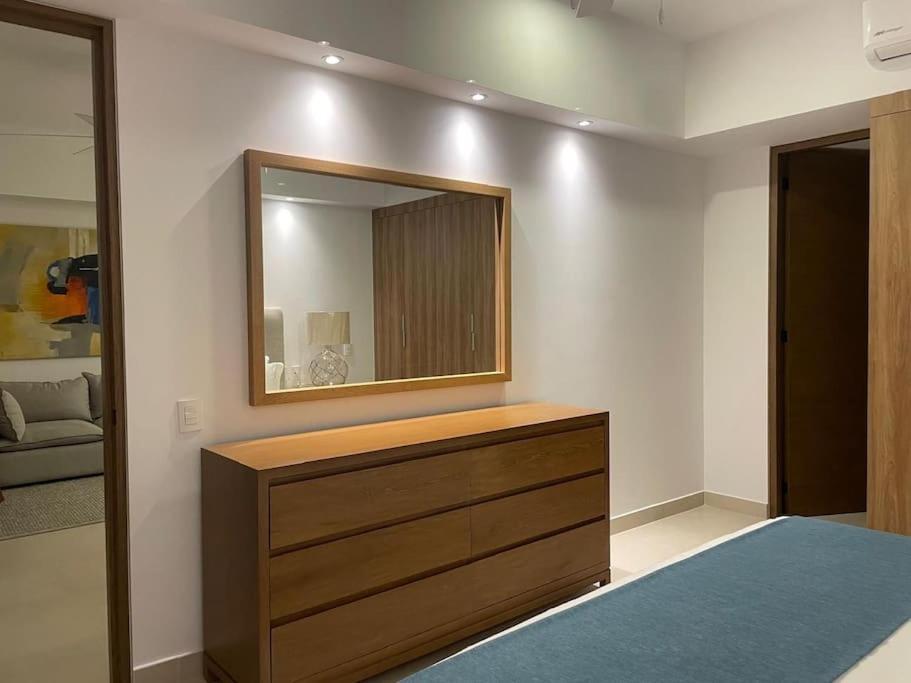 Moderno Departamento Con Vistas A Canal Y Campo De Golf *