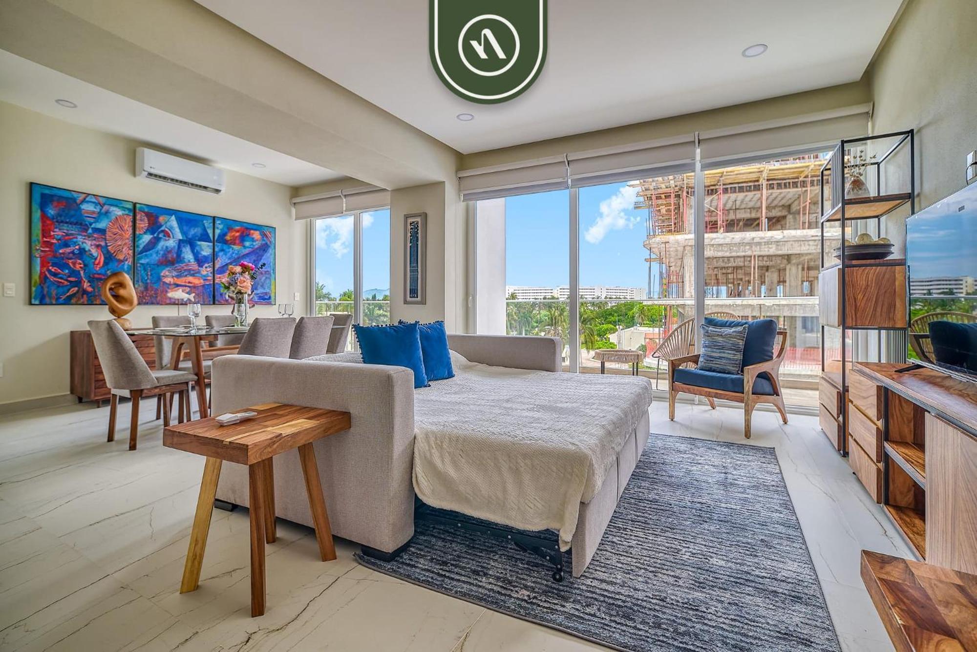 Apartment New 2 Bedroom One Street From - Pool - Gym *