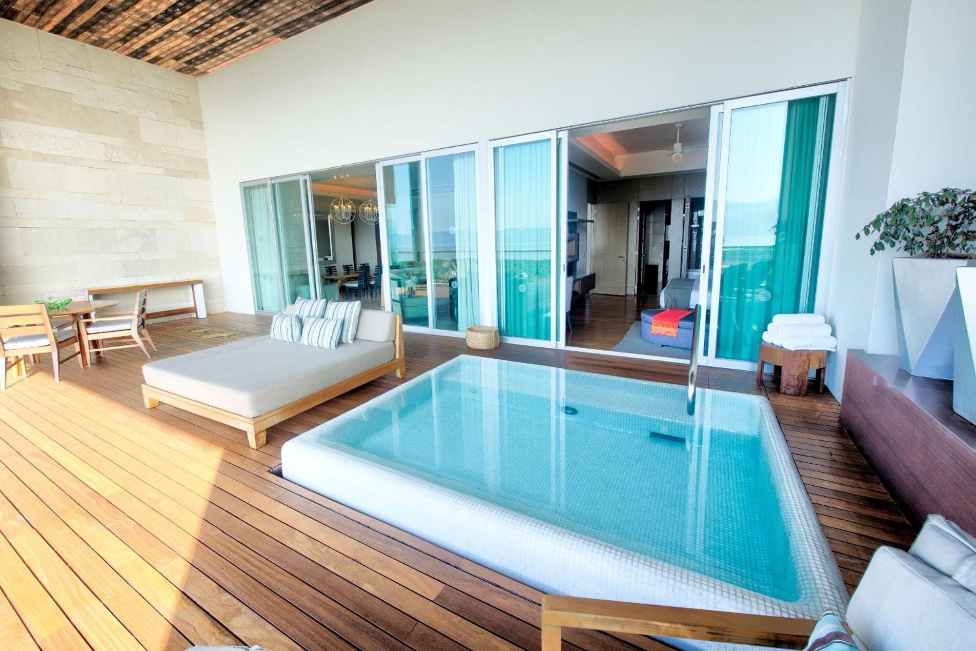 The Grand Luxxe Three Bedroom 5* Nuevo Vallarta