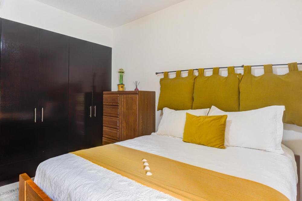 Apartamento El Tigre, Ibiza With Pool And Golf Views *