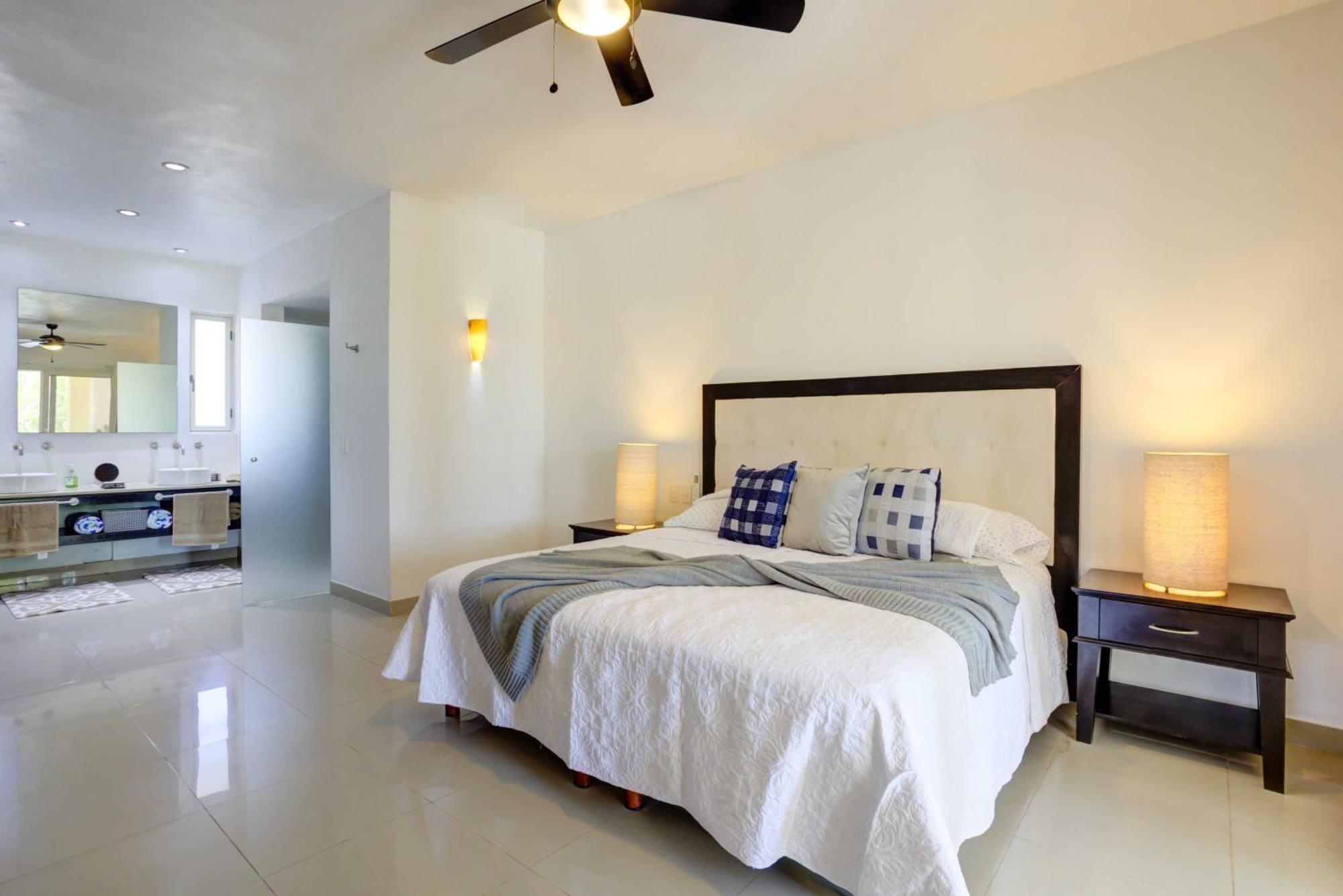 El Tigre, Ibiza With Pool And Golf Views