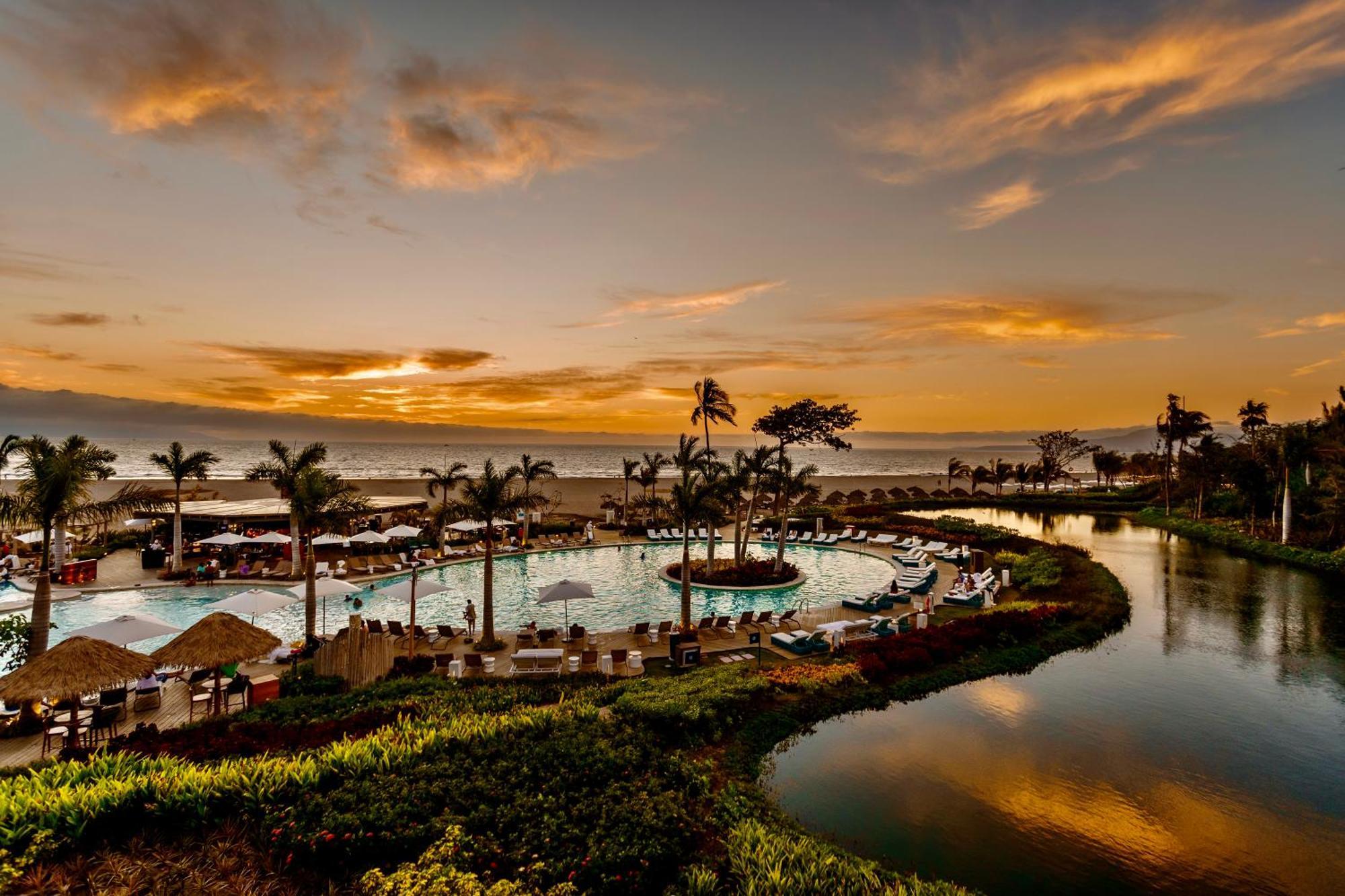 Grand Luxxe Two Bedroom - Resort Nuevo Vallarta