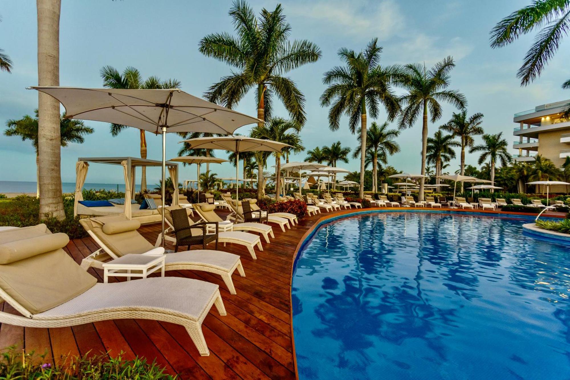 Resort Grand Luxxe Two Bedroom -