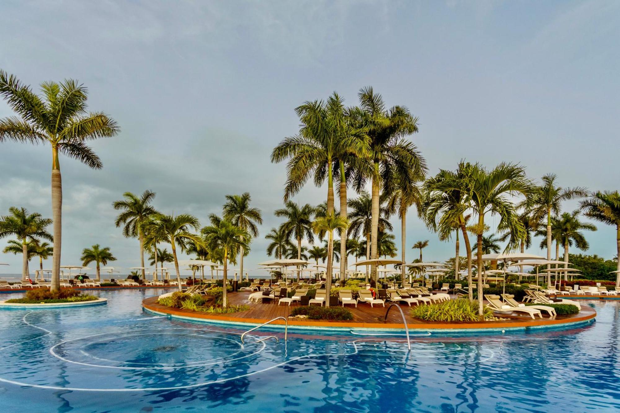 Grand Luxxe Two Bedroom - Resort