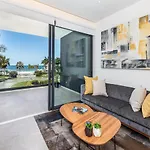 Amazing &Totally New!!! Aria Ocean Condo 306 By Kivoya