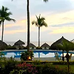 5 Star Lg 1 Bdr Playa Royale Oceanfront-