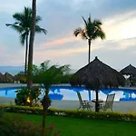 5 Star Lg 1 Bdr Playa Royale Oceanfront-