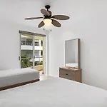 Nitta Condo #203
