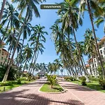 Beachfront 2Br Condo With Pool - Blue Flag Beach