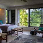 Lake View House In El Tigre Golf Club Near The Beach