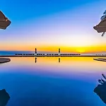 Ocean Front Condo With Pool Sleeps 6 Adults-Quinta Del Mar 203