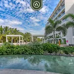 Luxury Condo With Canal View - Near Beach