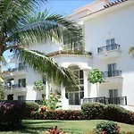 Unlimited Luxury Villas - Gran Marina Condo