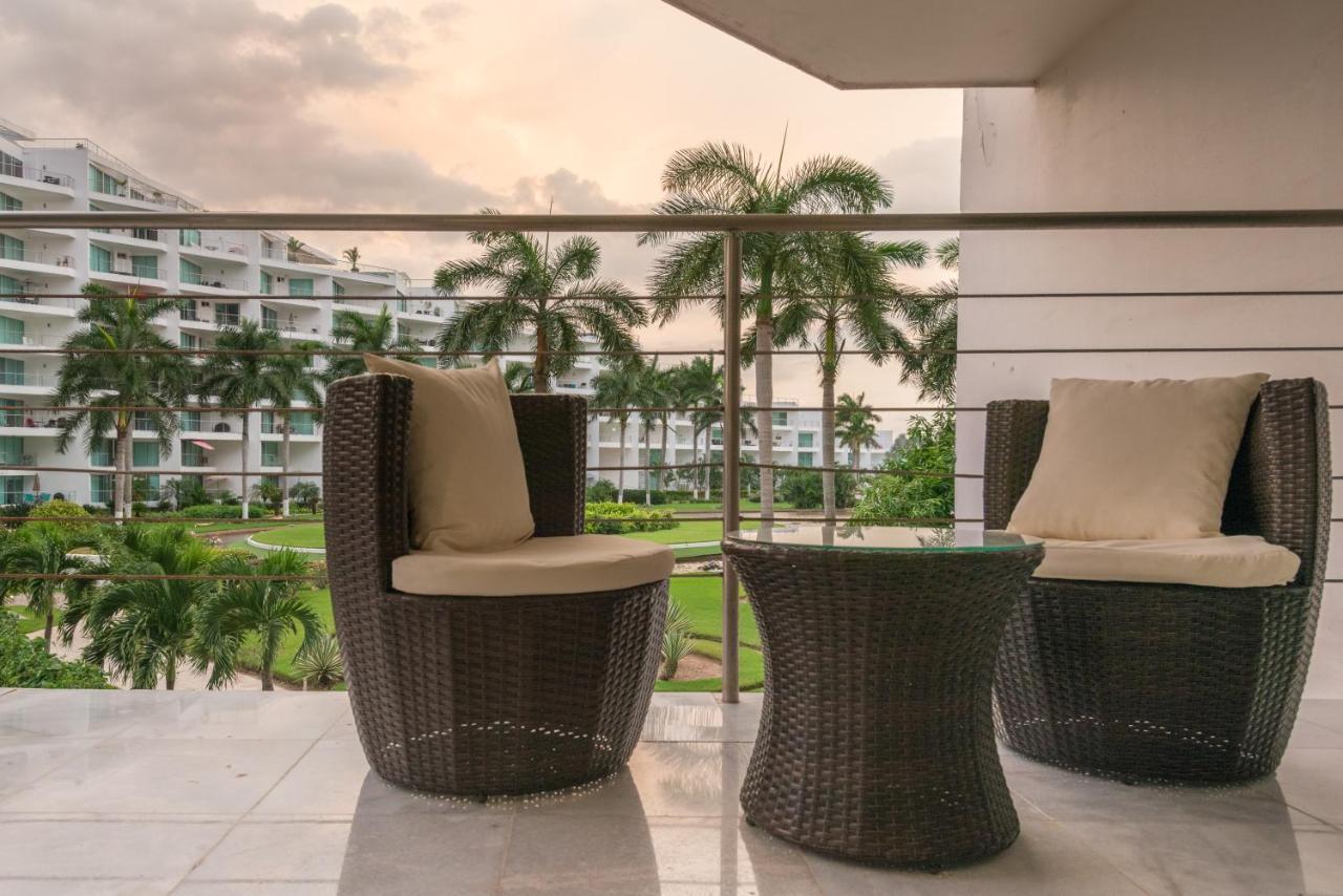 Restyle: Ocean Front + Pool Apartamento Nuevo Vallarta