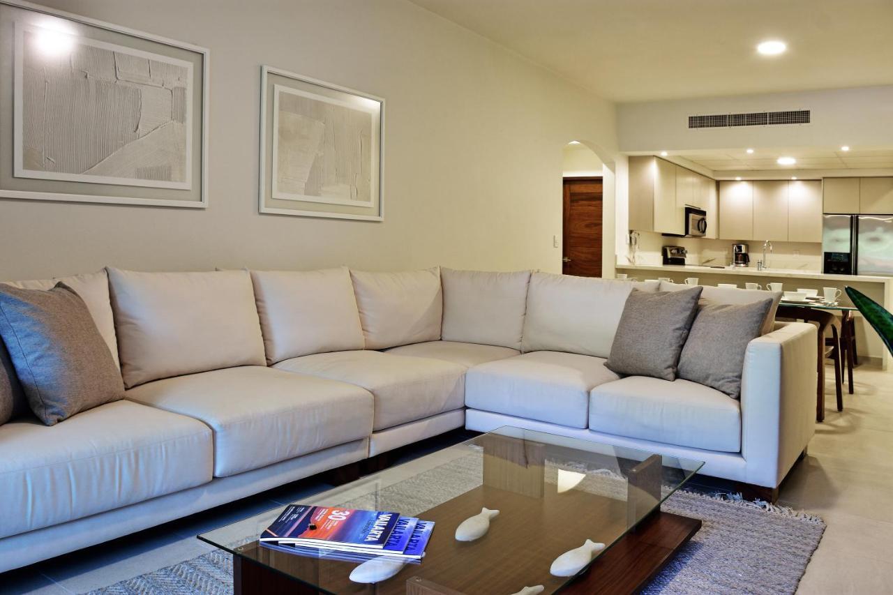 2 Bed 2 Bath, Condo at Playa Royale 4206, Nuevo Vallarta , Wi-fi *