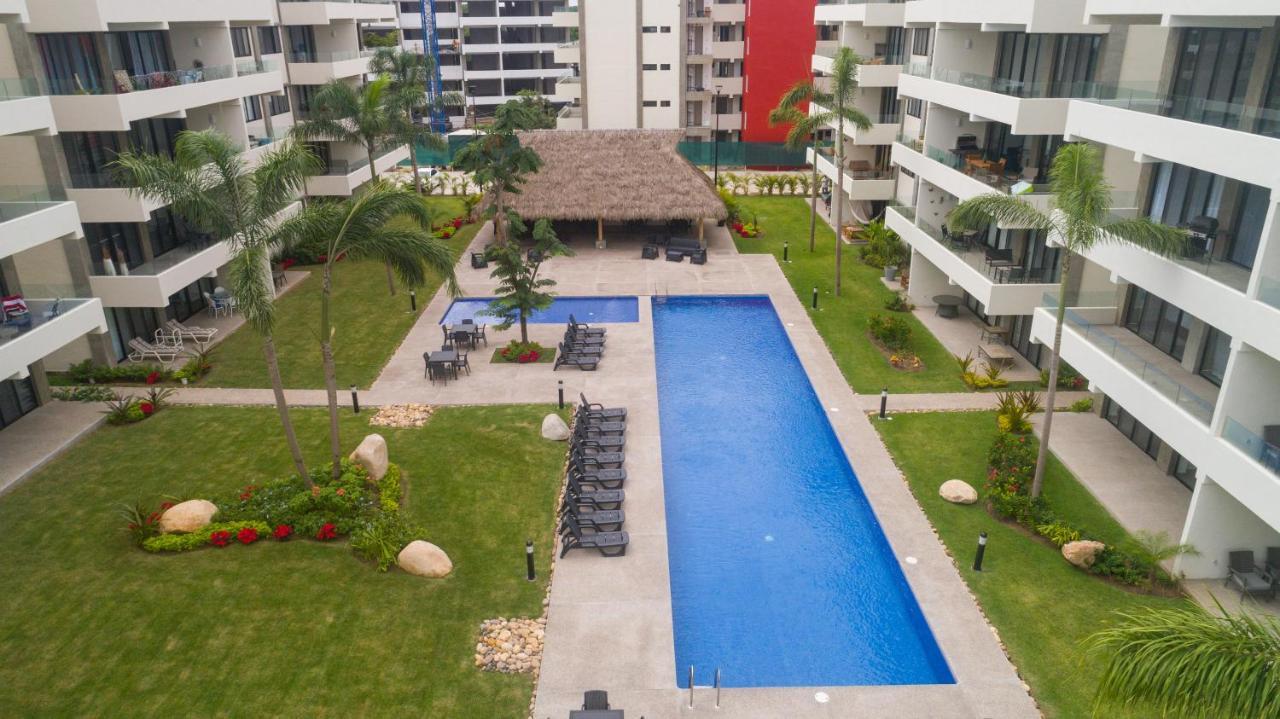 Right In The Heart Of Nuevo Vallarta! New And Modern Close To Beaches, Restaurants And More Сasa de vacaciones
