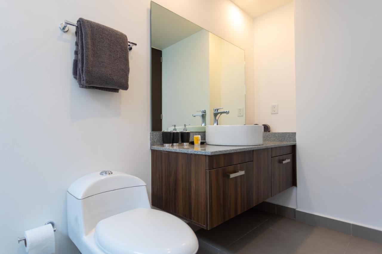 Right In The Heart Of Nuevo Vallarta! New And Modern Close To Beaches, Restaurants And More *