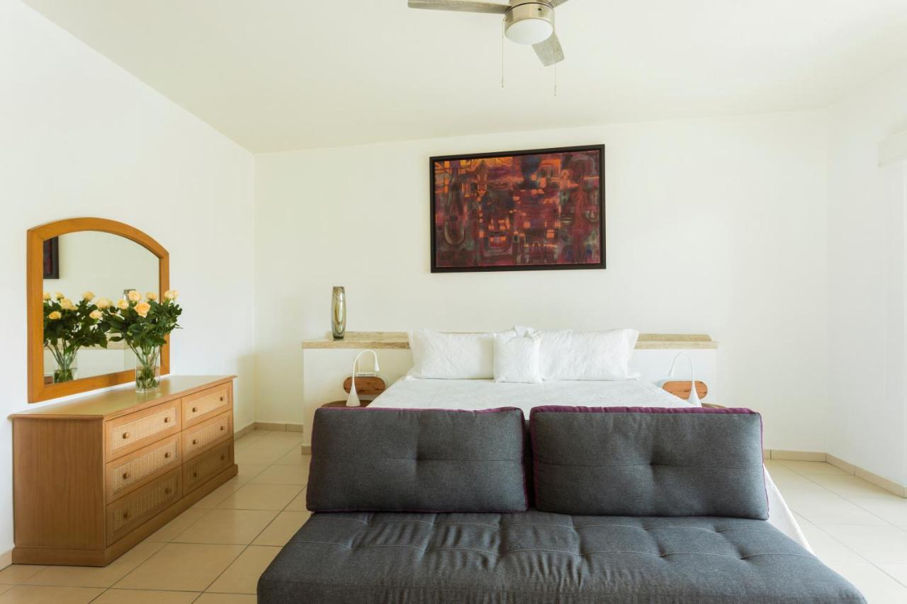 Apartamento Perfect Getaway For Two! Wonderful & Bright Loft, Spacious Balcony Overlooking The Pool Beachfront *