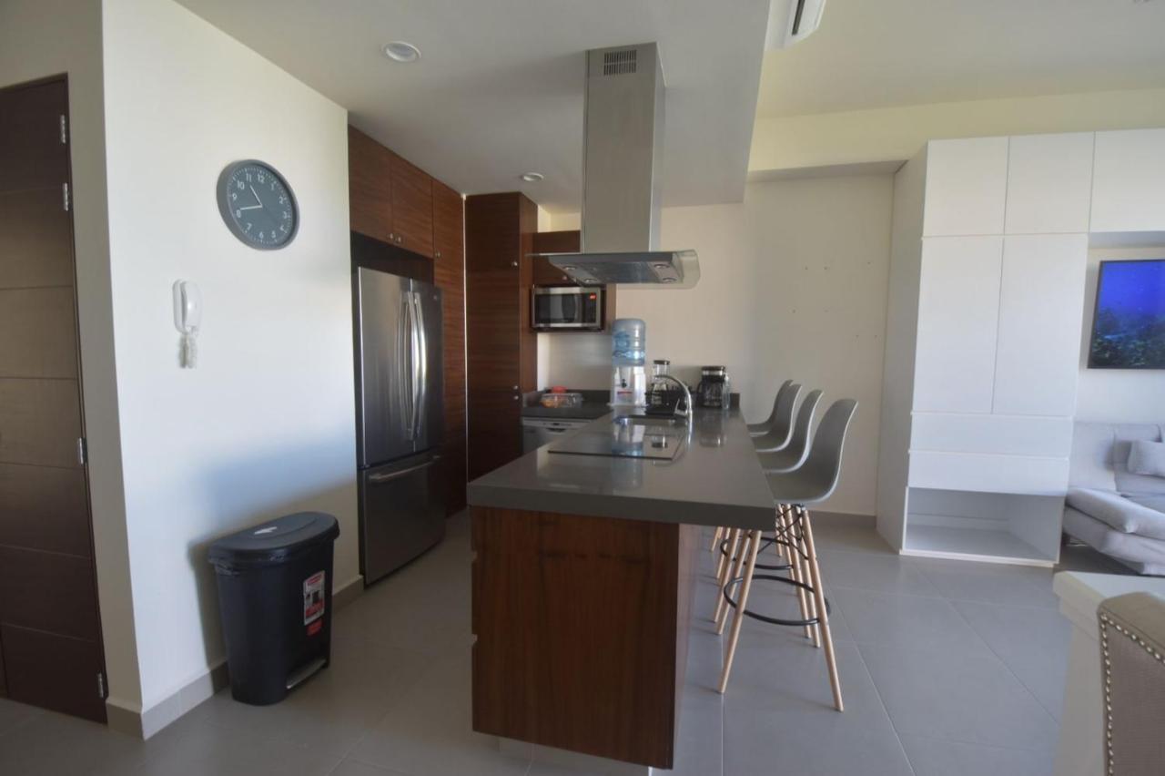 Modern Stylish Apt. Steps Away From The *