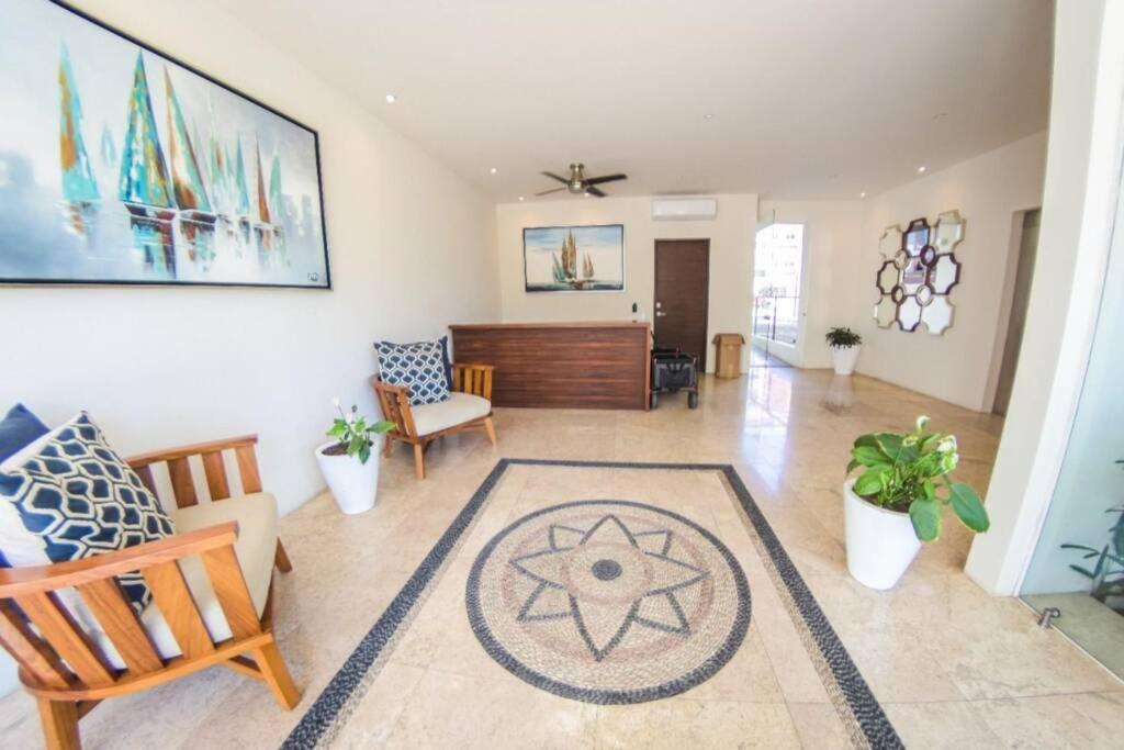 Modern Stylish Apt. Steps Away From The * Nuevo Vallarta