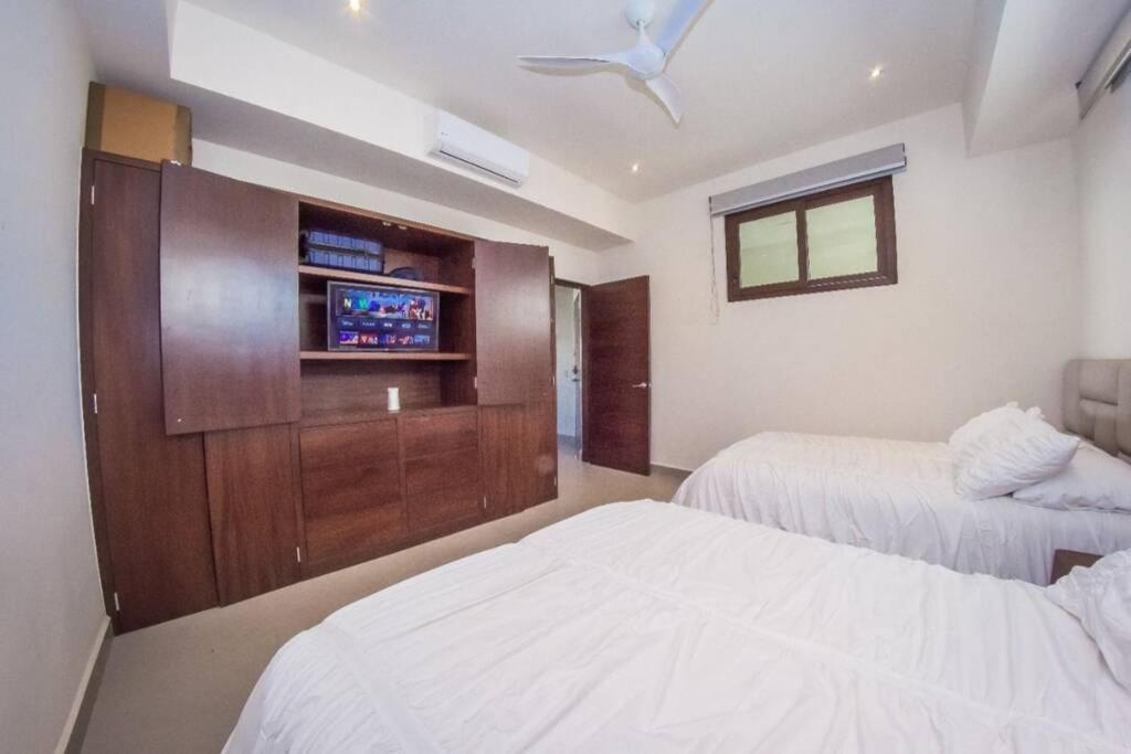 Modern Stylish Apt. Steps Away From The * Nuevo Vallarta