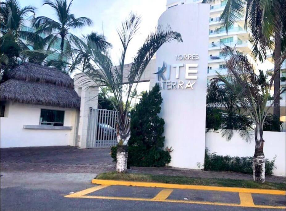 Depto 2 Pisos, Vista Alberca. A 50 Mts Del Mar Nuevo Vallarta
