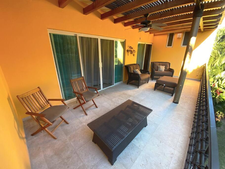 Bismarckia Villa Nuevo Vallarta