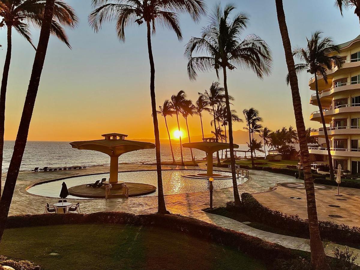 Ocean Front With Pool Sleeps 6 Adults-quinta Del Mar 203 *