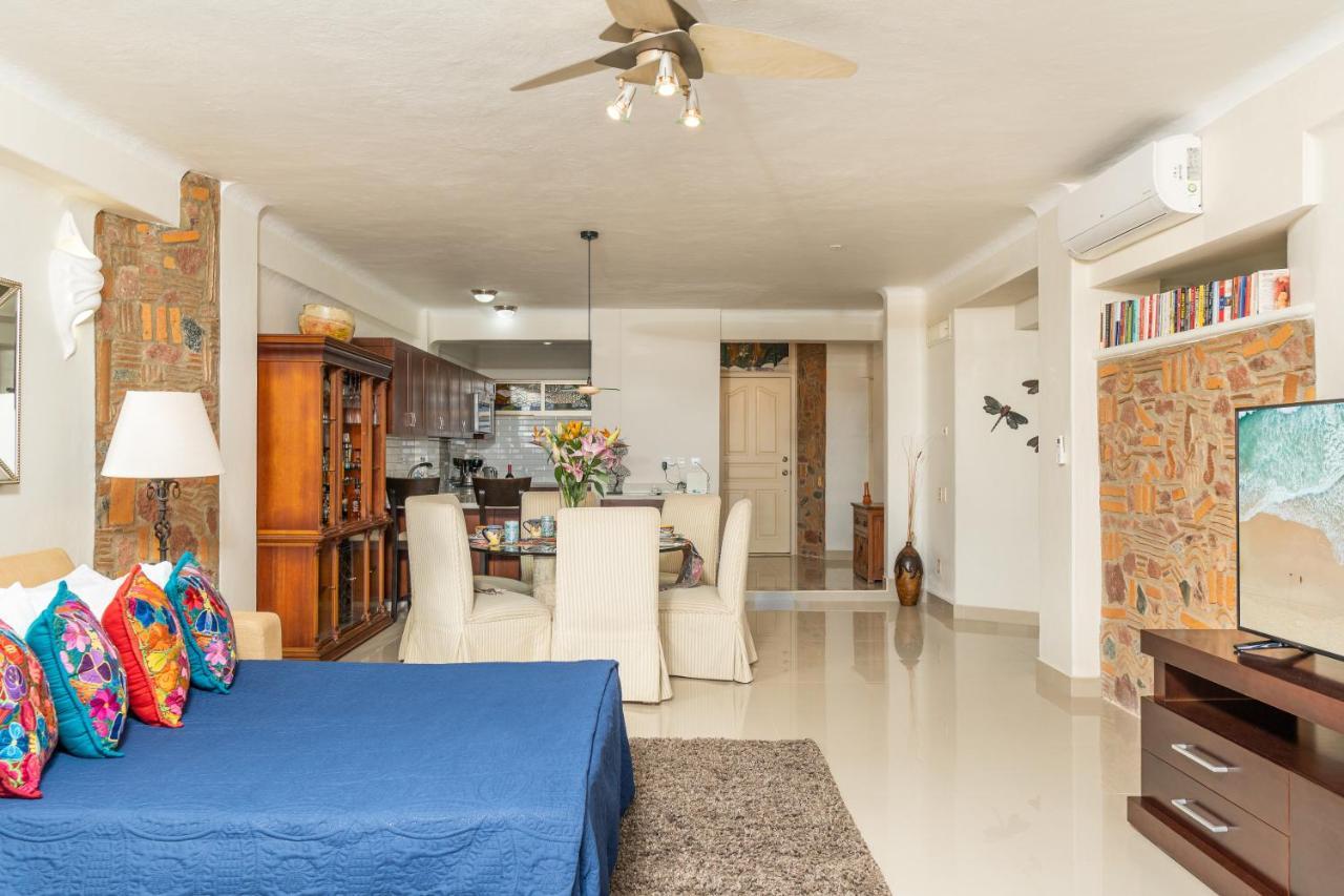 Ocean Front With Pool Sleeps 6 Adults-quinta Del Mar 203 Apartamento
