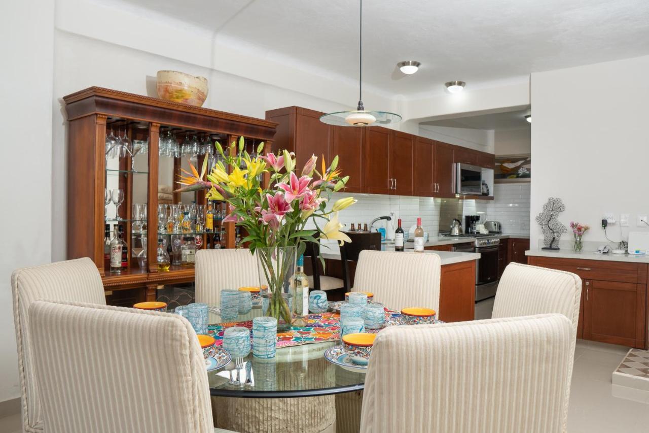 Ocean Front With Pool Sleeps 6 Adults-quinta Del Mar 203 *