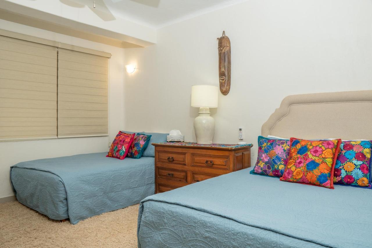 Ocean Front With Pool Sleeps 6 Adults-quinta Del Mar 203 Apartamento *