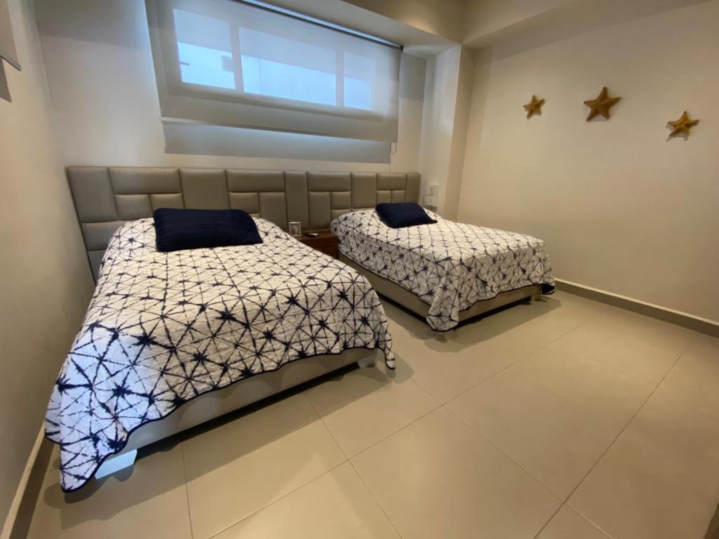 Apartamento Modern Stylish Apt. Steps Away From The *