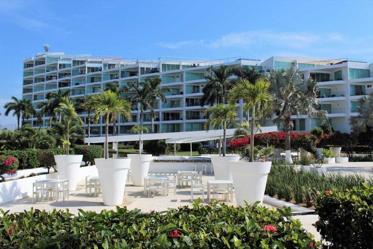 Estudio 573 Nuevo Vallarta, Frente Al Mar, Equipado Y Amueblado !