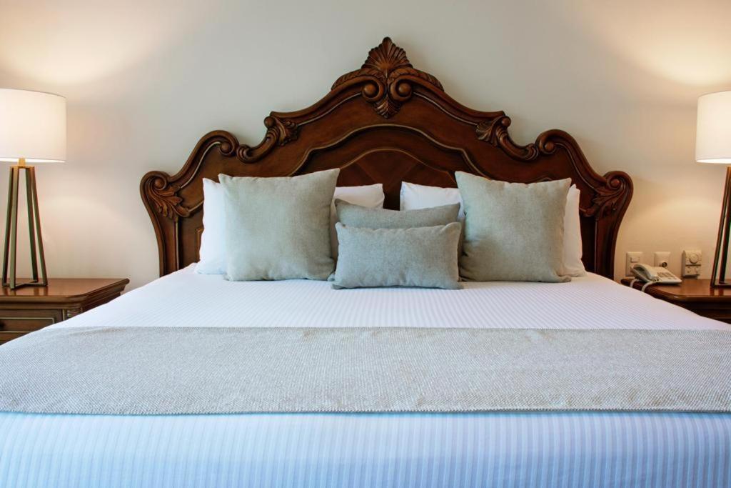 2 Bed 2 Bath, One Den At Playa Royale 3508, Free Wifi Apartahotel Nuevo Vallarta