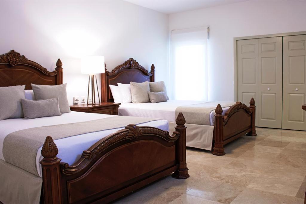 2 Bed 2 Bath, One Den At Playa Royale 3508, Free Wifi * Nuevo Vallarta