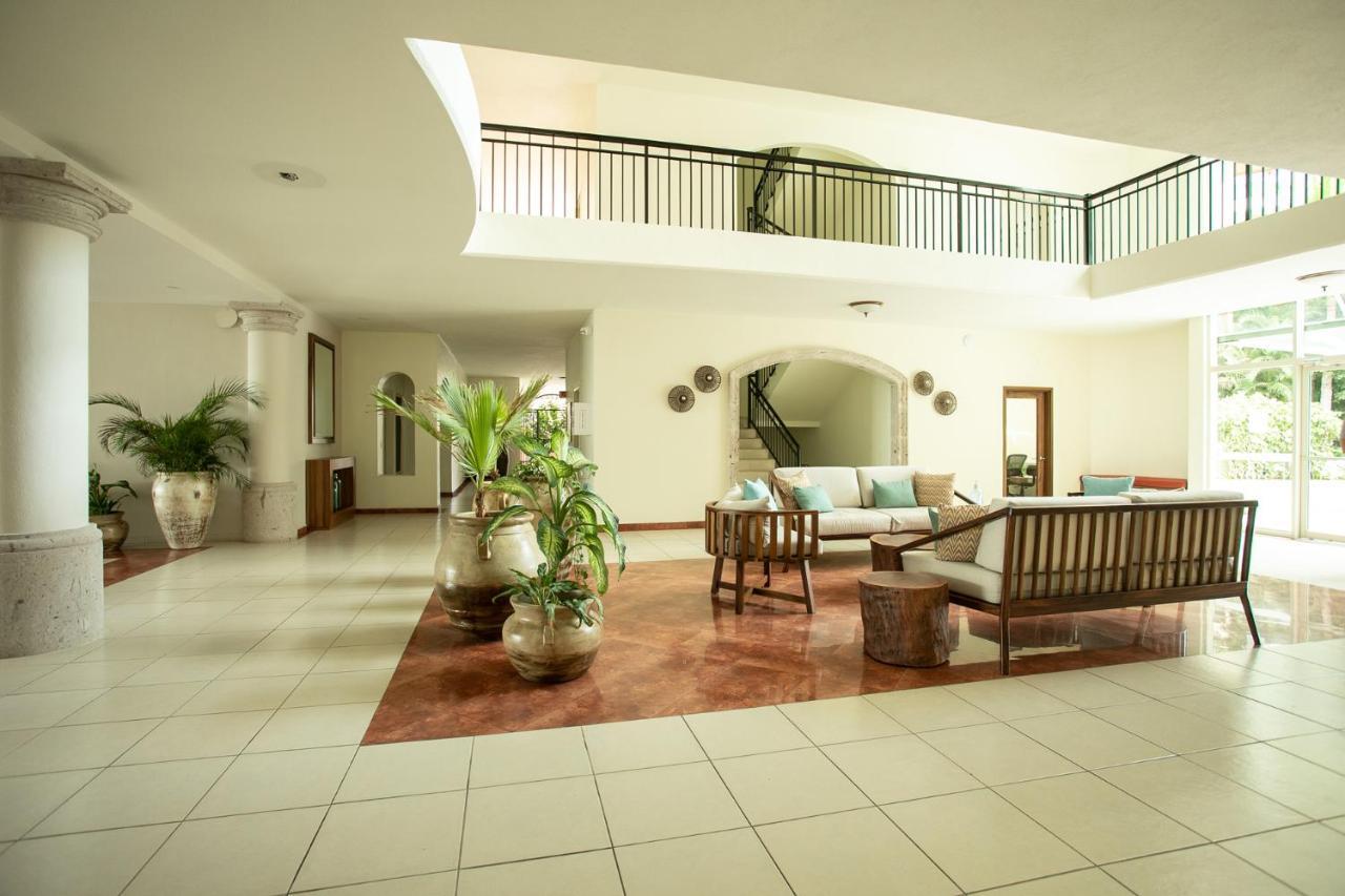 5 Star Lg 1 Bdr Playa Royale Oceanfront- *