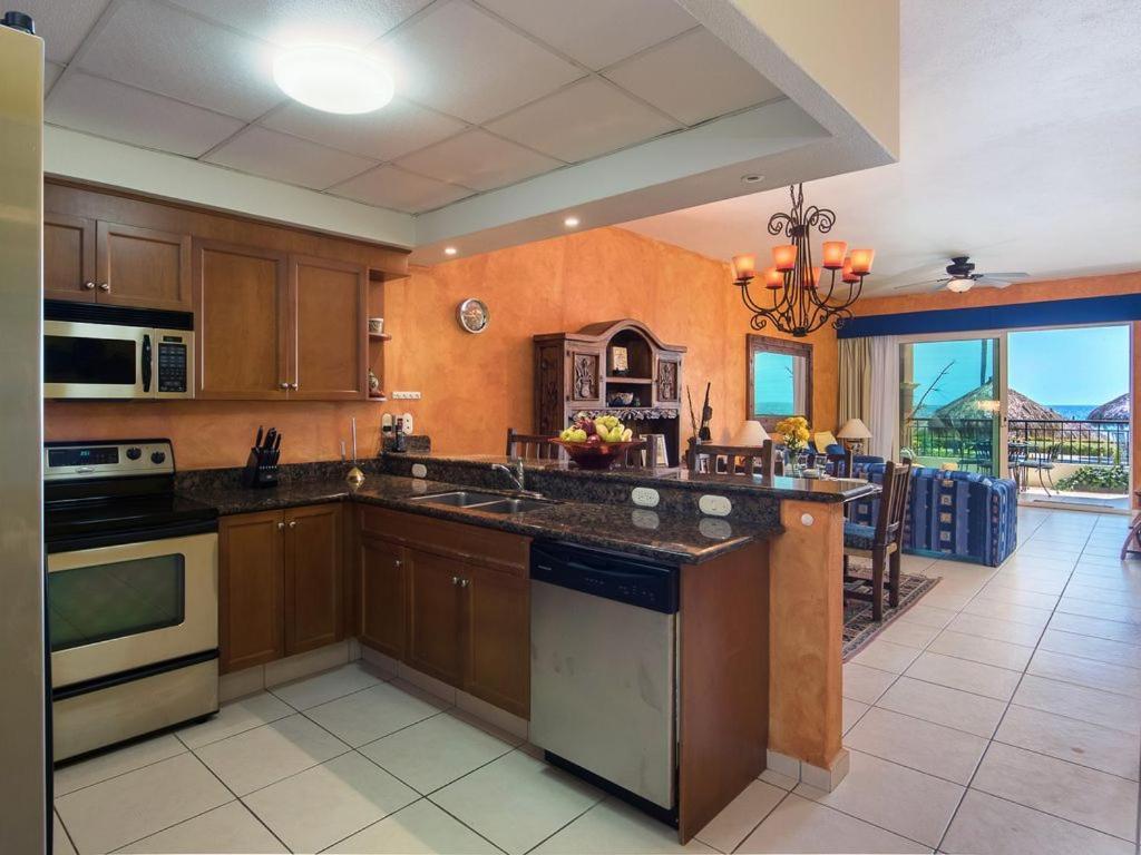5 Star Lg 1 Bdr Playa Royale Oceanfront- *