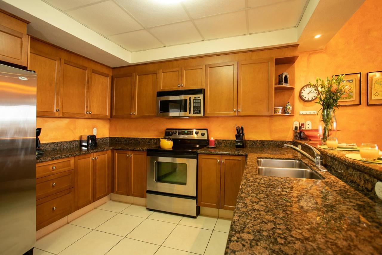 Сasa de vacaciones 5 Star Lg 1 Bdr Playa Royale Oceanfront-