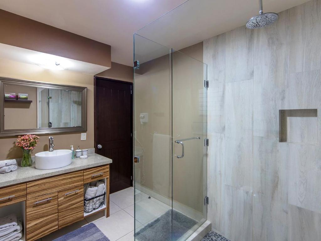 Modern- Renovated- Breathtaking 6th Floor- 3 Bedrooms Magna Сasa de vacaciones