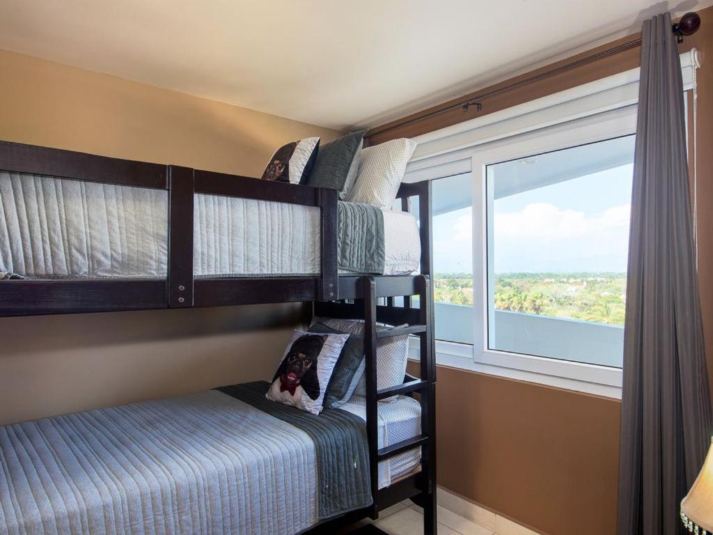 Modern- Renovated- Breathtaking 6th Floor- 3 Bedrooms Magna Сasa de vacaciones