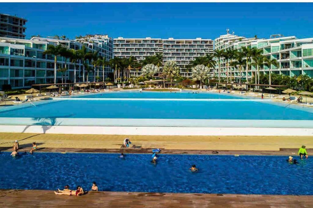 ~beach Front~stunning Views~free Airport Transport Apartamento *