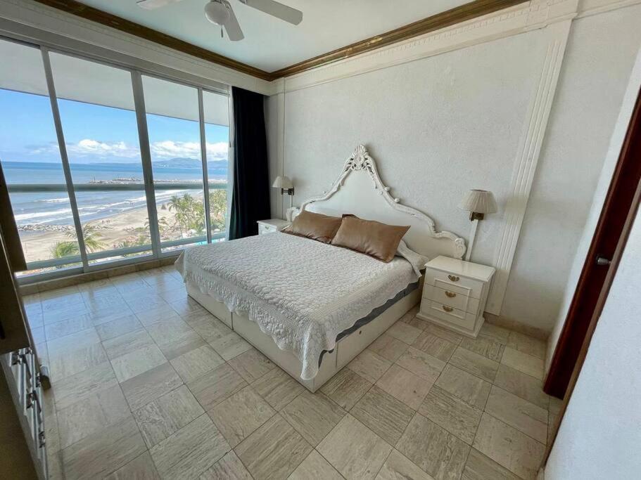Sayil 3bdr Oceanfront Penthouse By Moikkarentals Apartment *