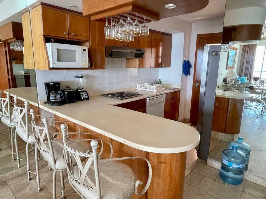 Sayil 3bdr Oceanfront Penthouse By Moikkarentals