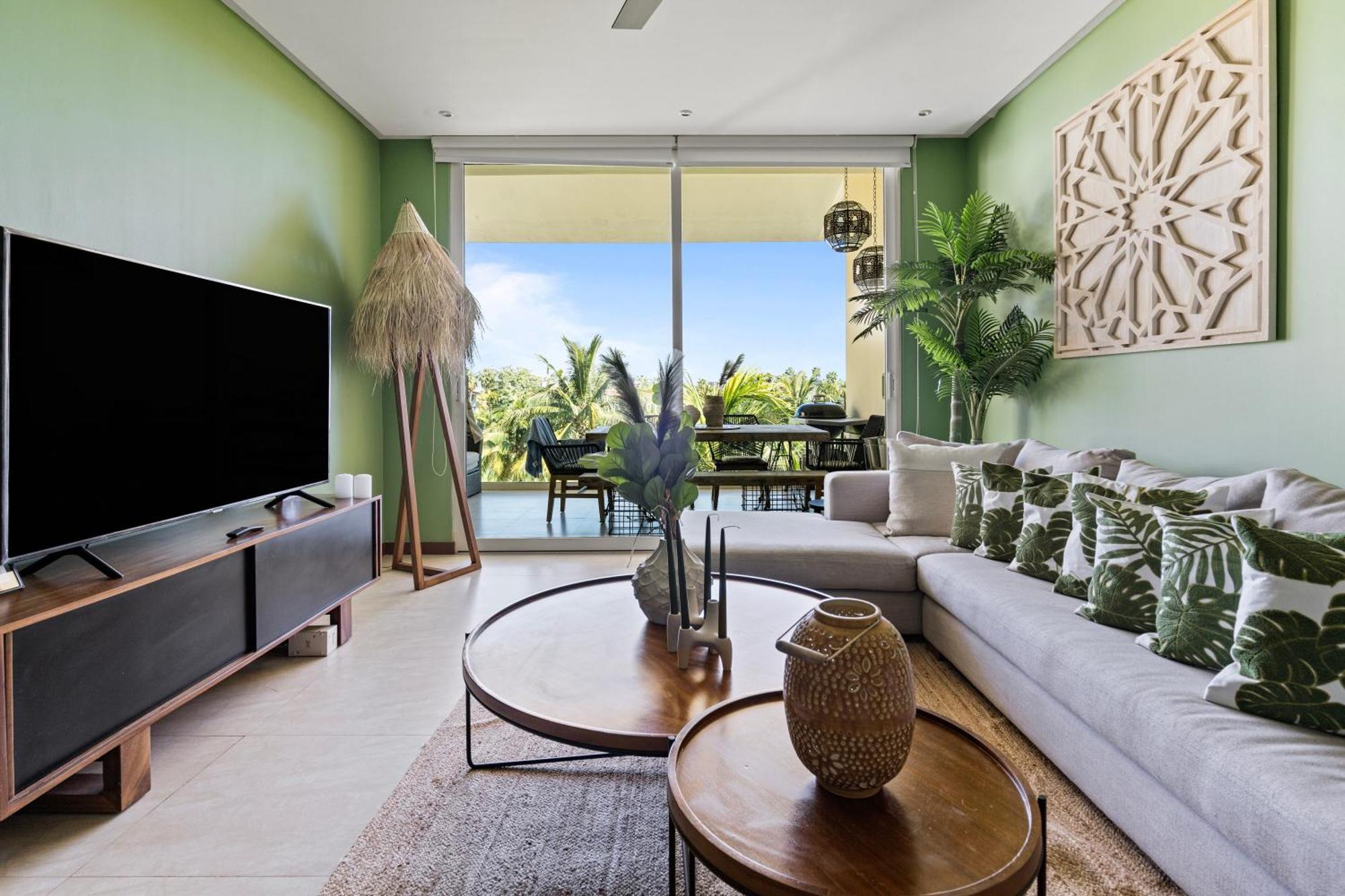 Stylish Peninsula Golf 3br Oasis With Pool Apartamento