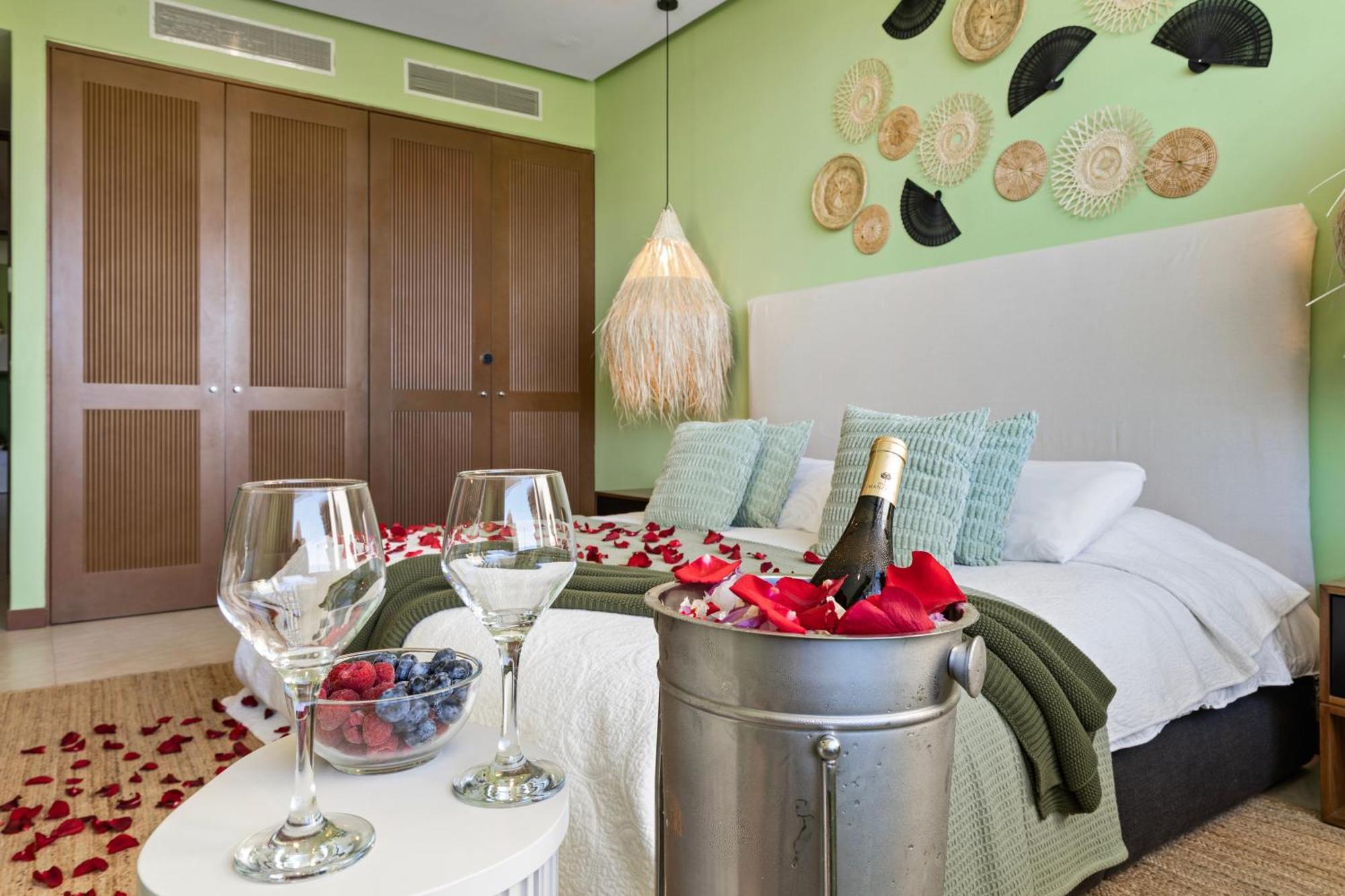 Apartamento Stylish Peninsula Golf 3br Oasis With Pool
