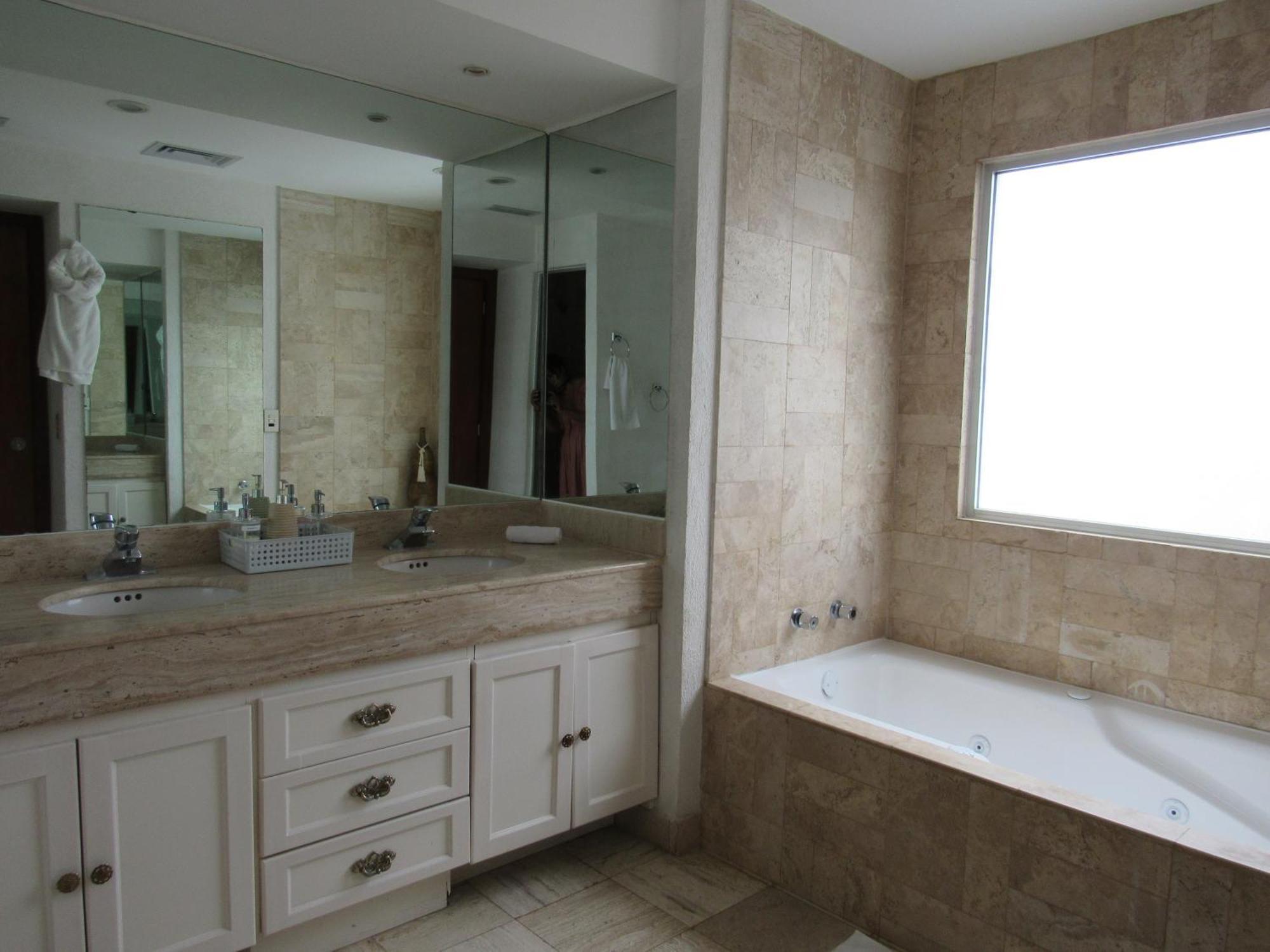 Apartment Sayil 3bdr Oceanfront Penthouse By Moikkarentals *