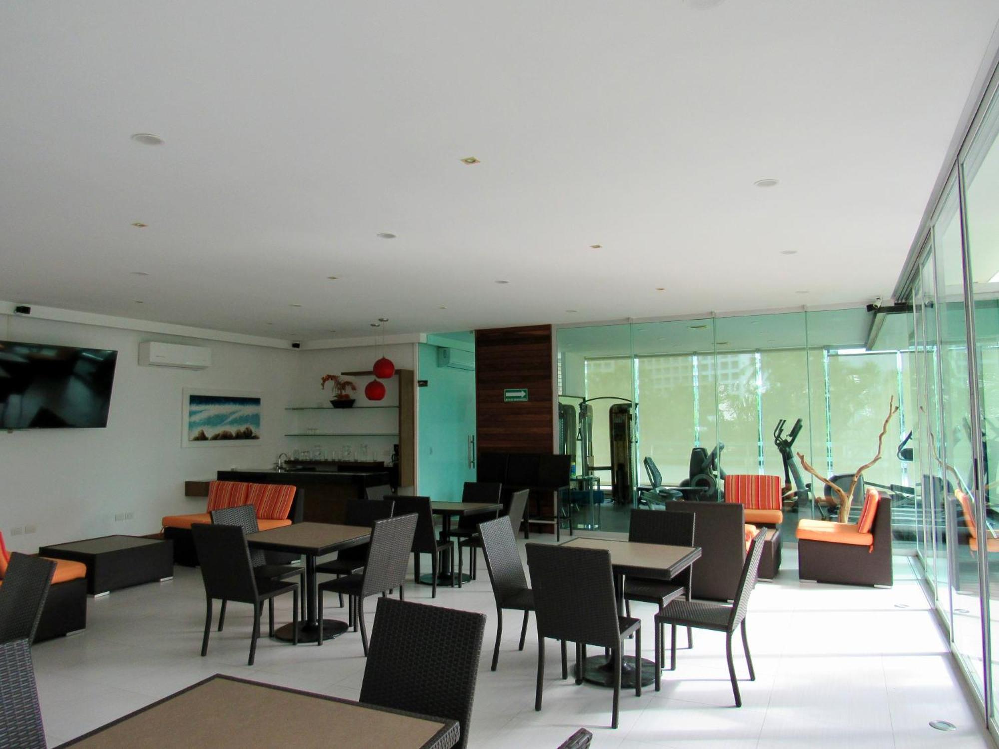 Sayil 3bdr Oceanfront Penthouse By Moikkarentals Apartment